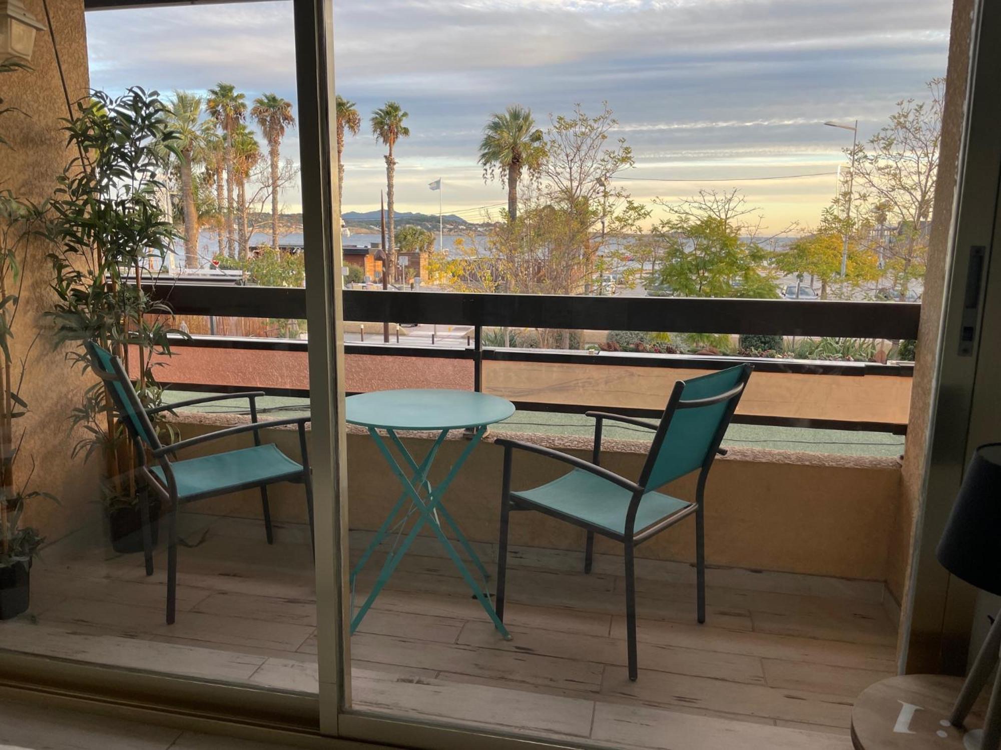 Les Balcons De Bandol Centre Ville Avec Vue Mer Et Face A La Plage Exteriör bild